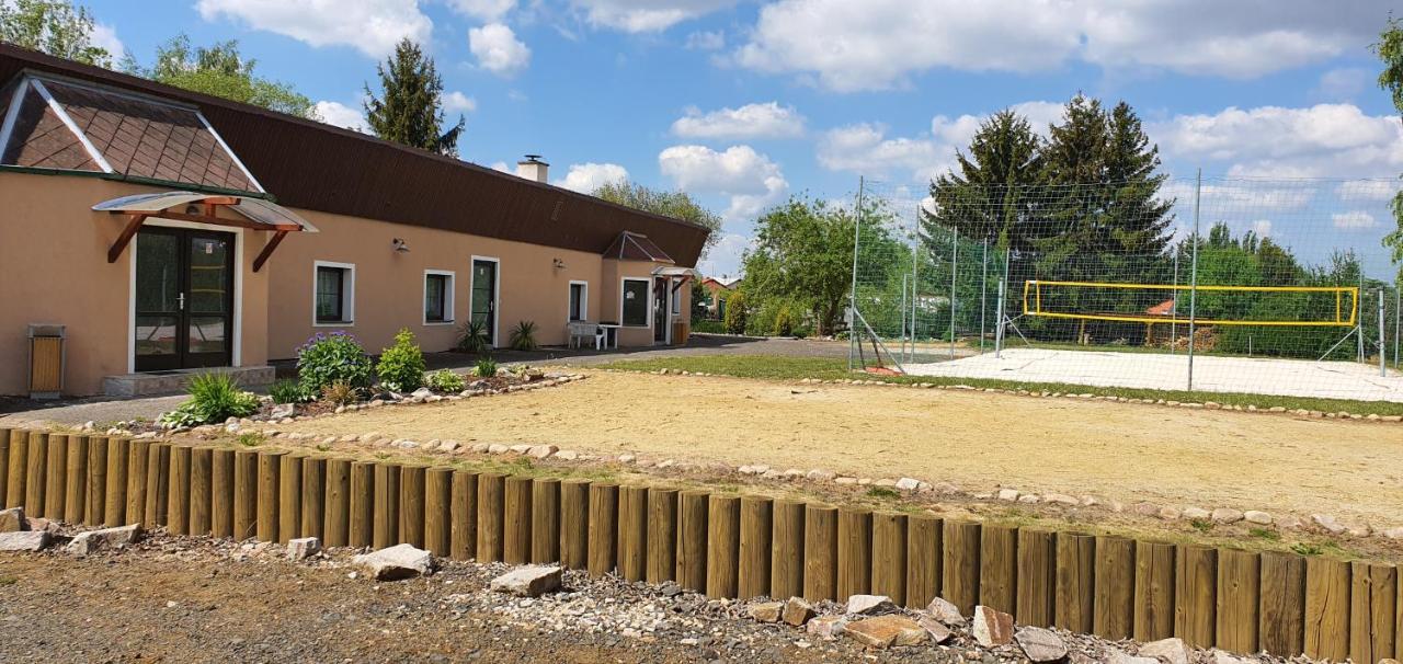 Penzion a hospůdka U Anny Nové Sedlo Exteriér fotografie