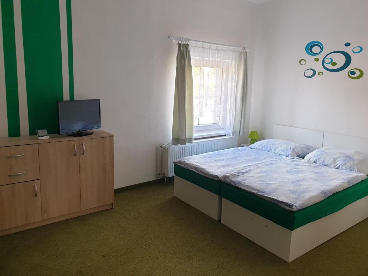 Penzion a hospůdka U Anny Nové Sedlo Exteriér fotografie
